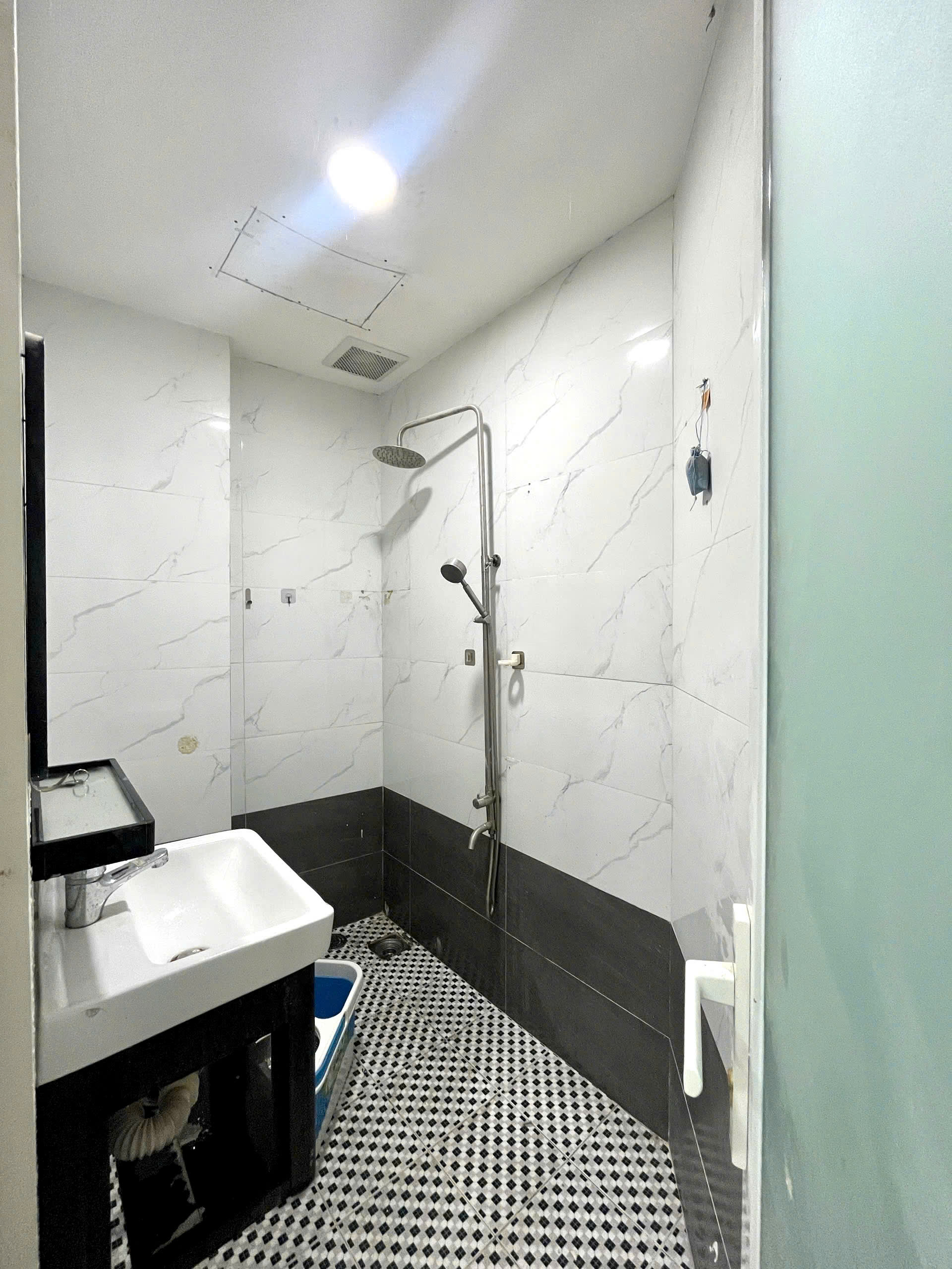 489 Huỳnh Văn Bánh, phường 13, Phú Nhuận, 40m2, full nội thất cao cấp, giá 5 triệu/tháng