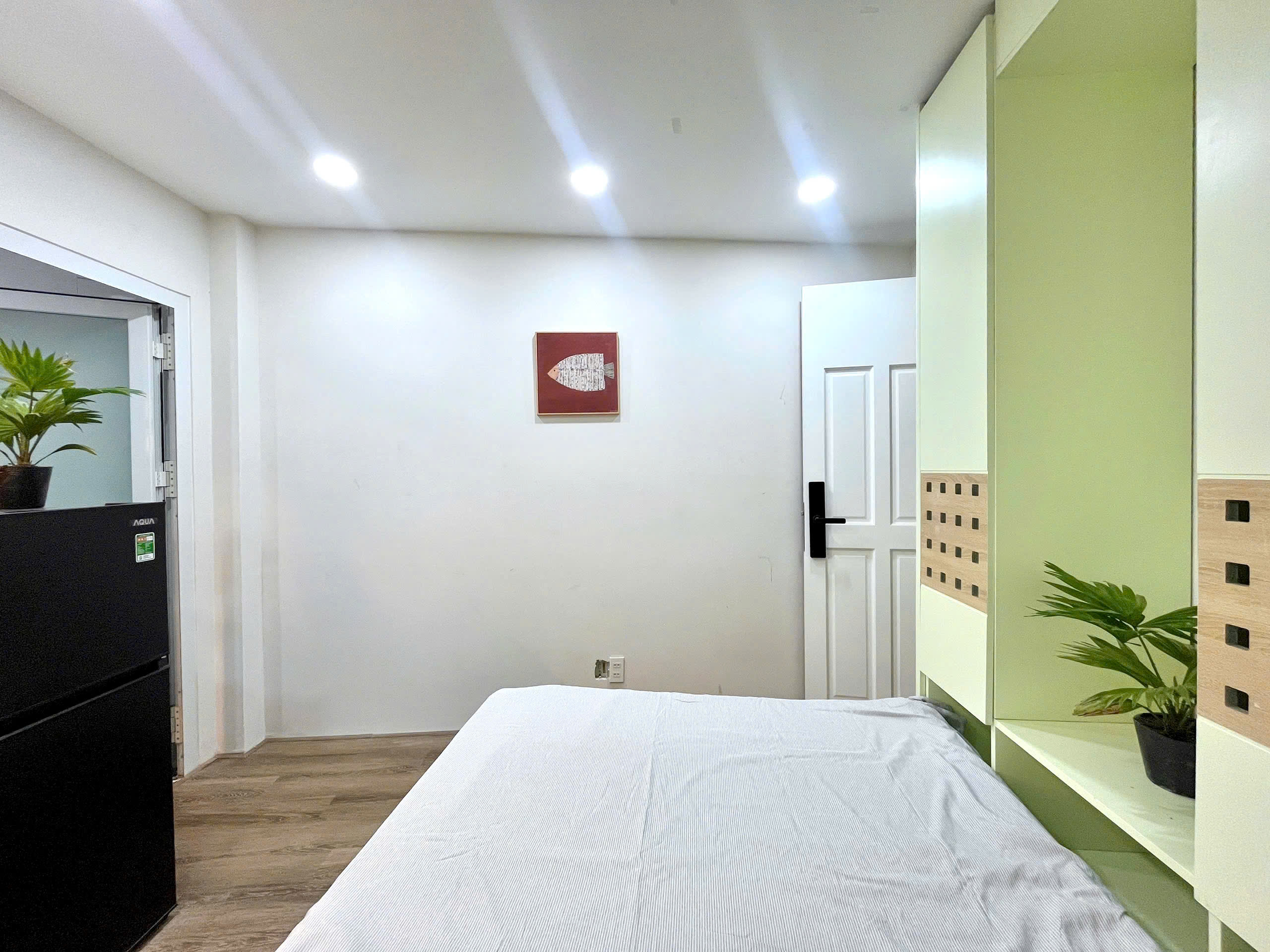 489 Huỳnh Văn Bánh, phường 13, Phú Nhuận, 40m2, full nội thất cao cấp, giá 5 triệu/tháng