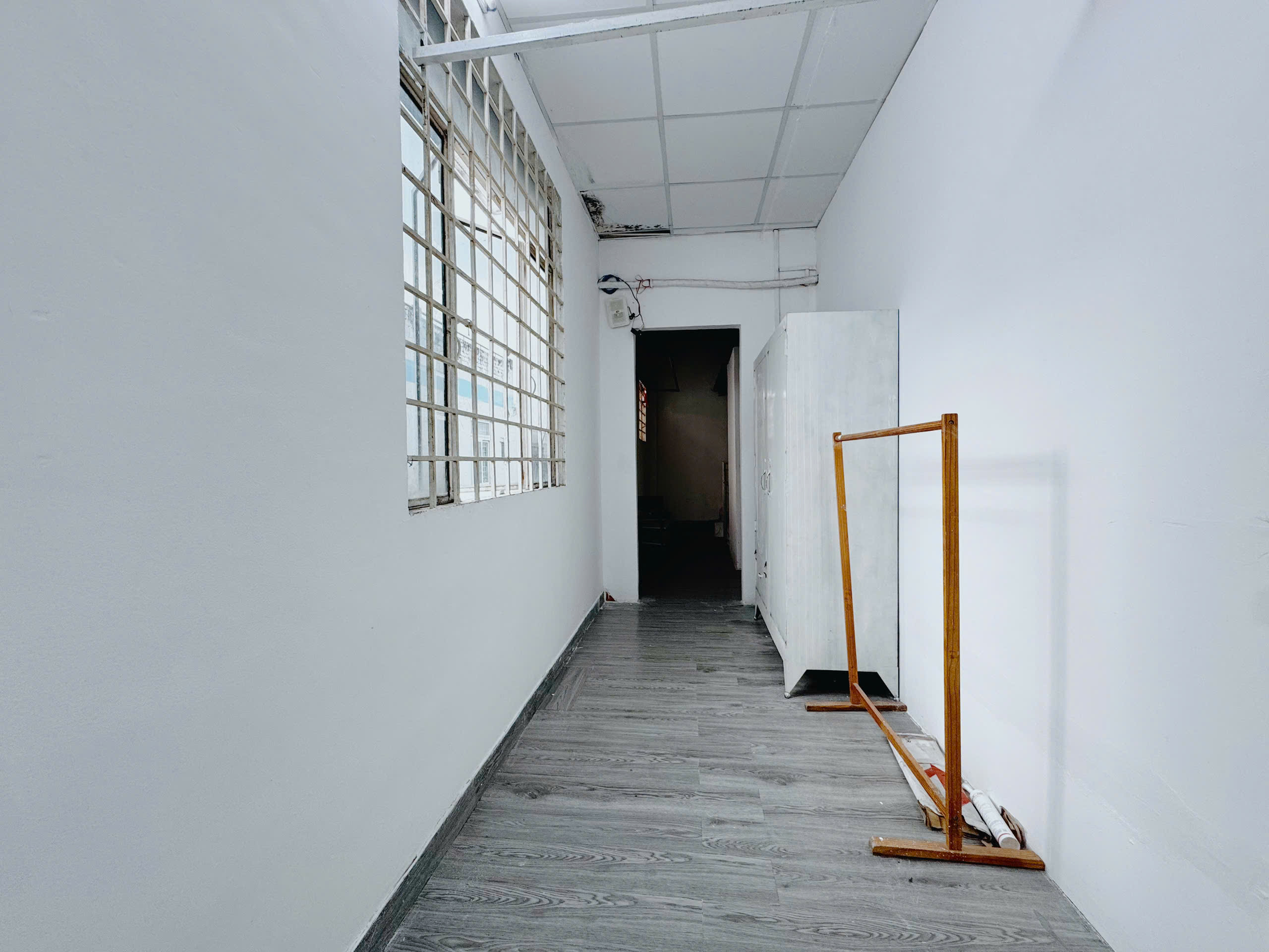 206 Hồ Văn Huê, phường 9 Phú Nhuận 40m2, full nội thất ở liền, giá 6,5 triệu tháng