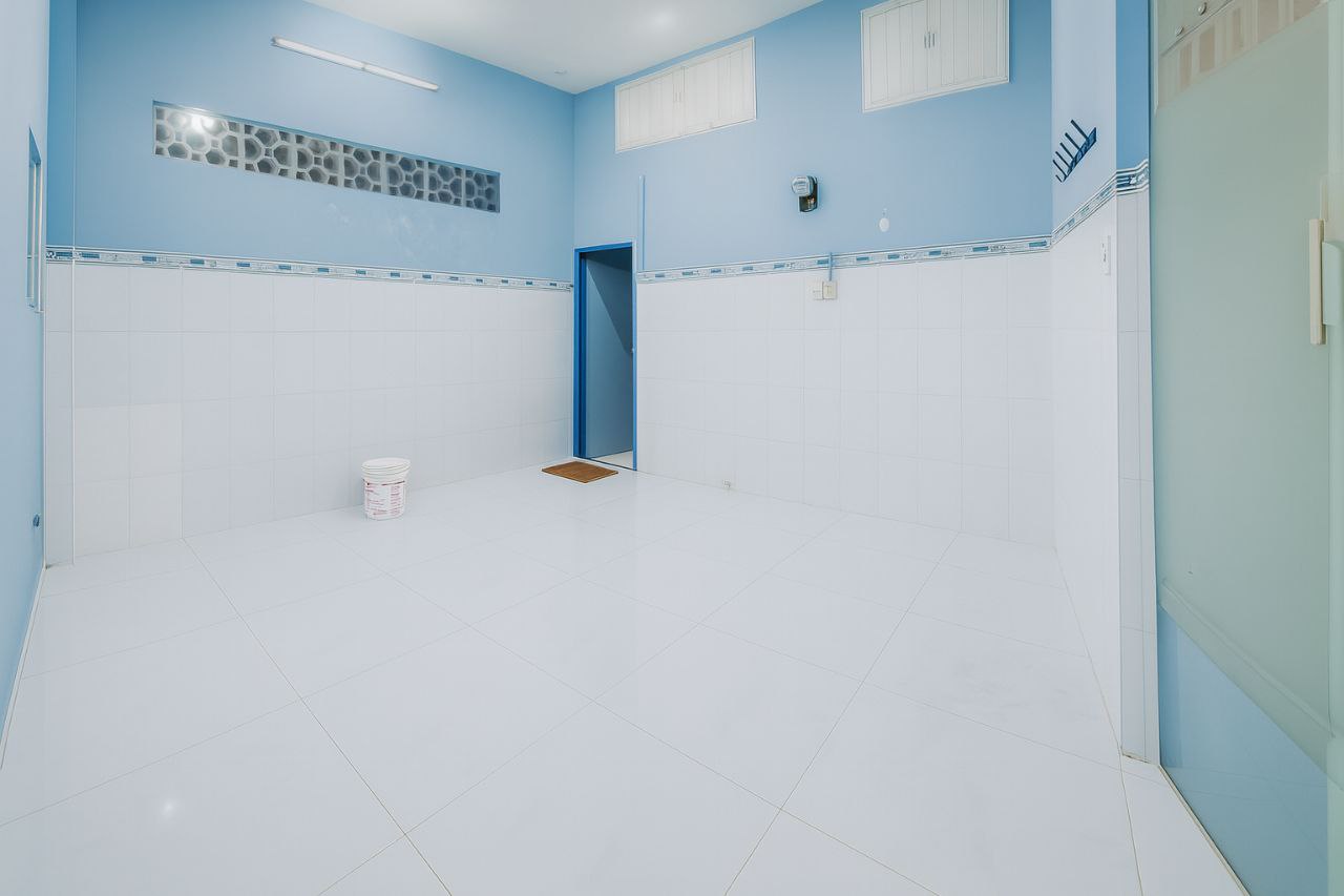 Nhà nhỏ hẻm xe tải 3,3 triệu, Trường Chinh