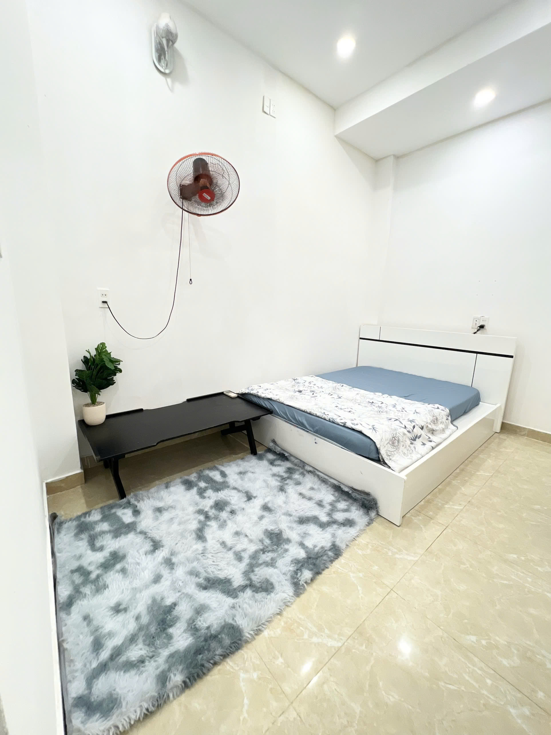 129 Hoàng Văn Thụ, phường 8, Phú Nhuận 30m2, full nội thất cao cấp, giá 4.6 triệu tháng