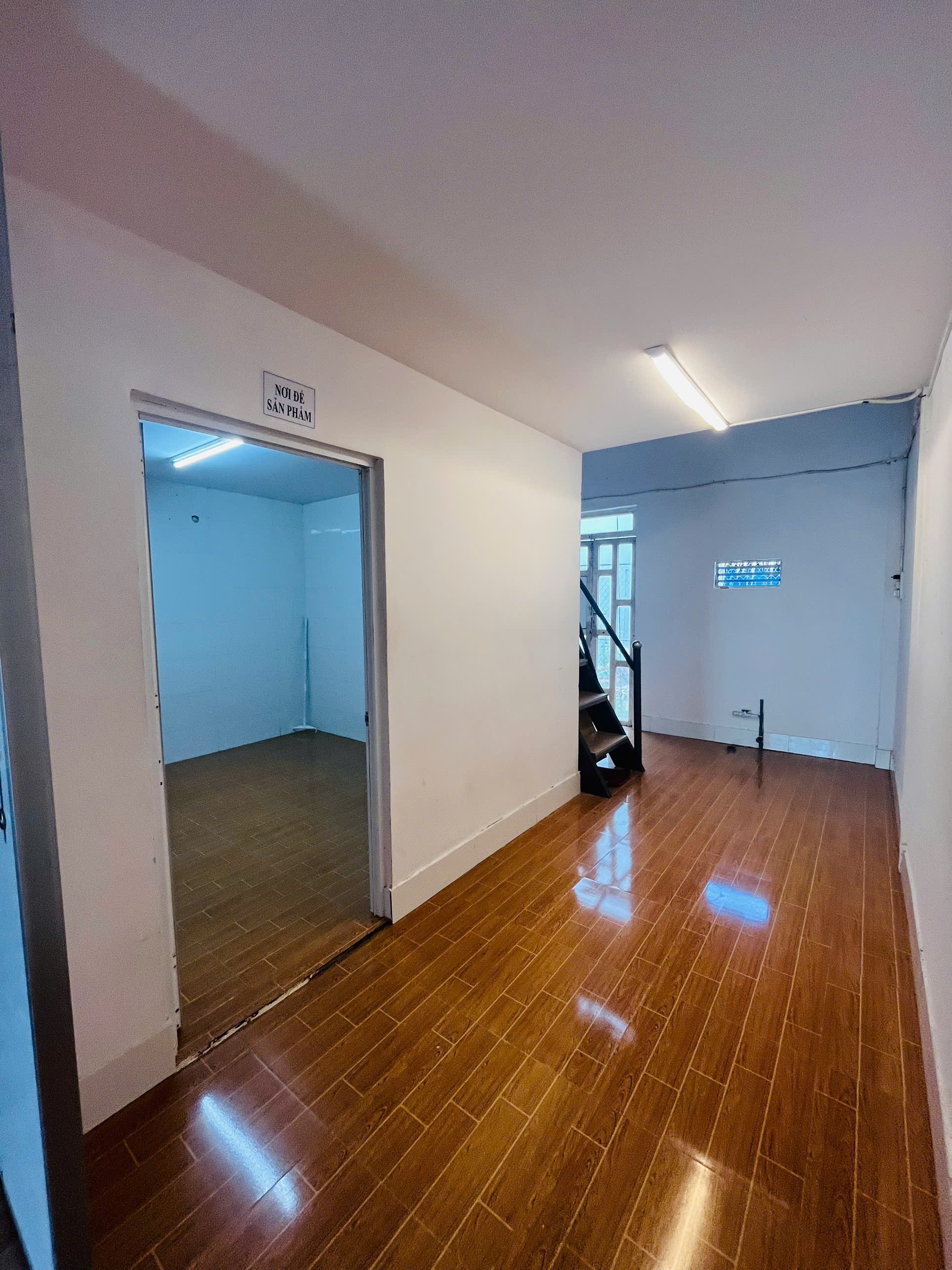 Nhà mới – vị trí đẹp – mặt tiền trục chính – phù hợp ở, mở văn phòng công ty, kinh doanh online