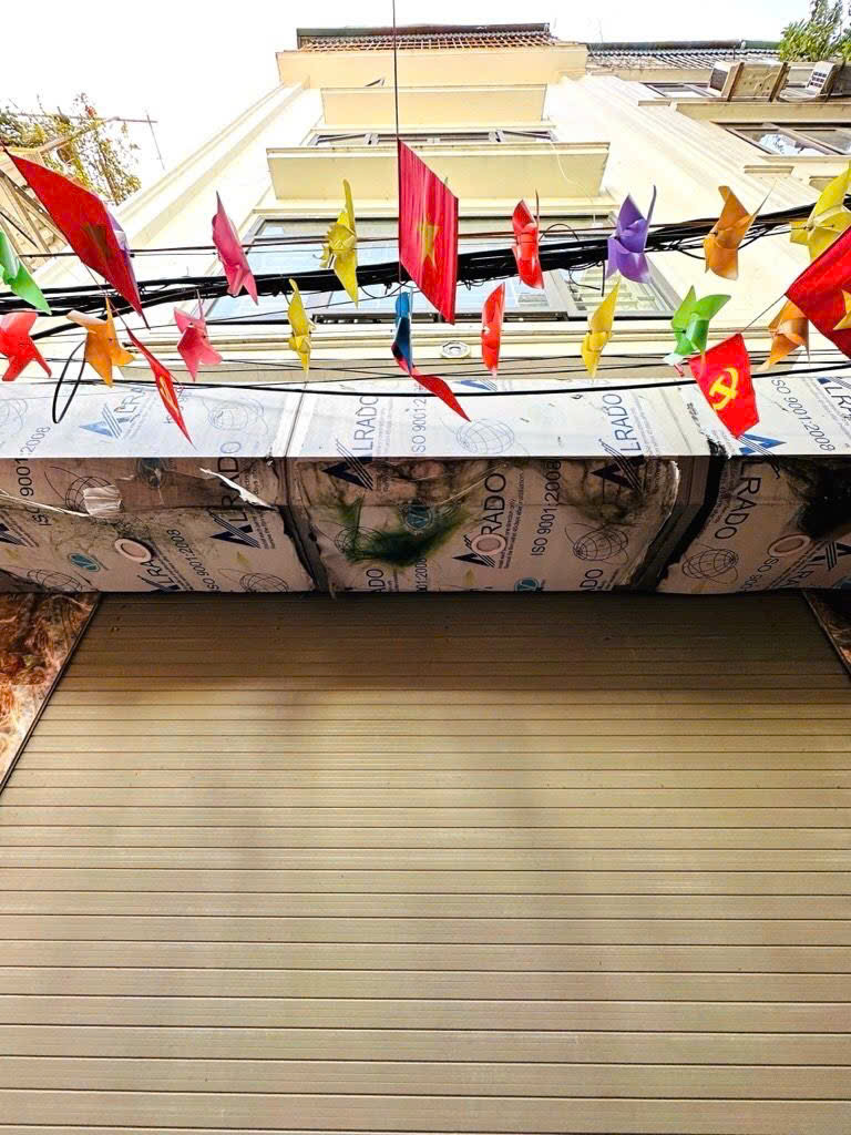 Hoàng Hoa Thám 5 tầng lô góc nở hậu - mặt tiền to đẹp 5.6m - công năng đầy đủ - ngõ rộng thoáng - gần ô tô