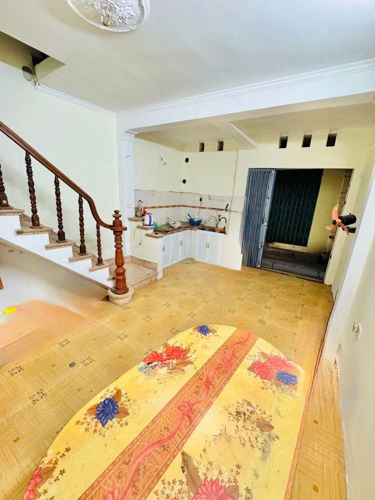 3,2 tỷ bán nhà 4 tầng ngõ thông đường Hoàng Mai