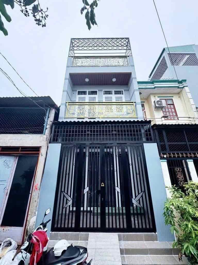 Bán nhà xoay vốn 33,7m2 giá 2,64 tỷ đường Bạch Đằng, phường 15, quận Bình Thạnh, thành phố Hồ Chí Minh