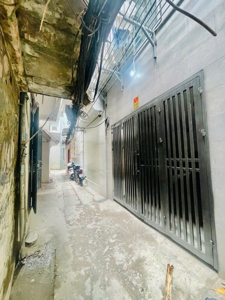 Nhà dòng tiền Đội Cấn 7 tầng thang máy - 10 phòng cho thuê chung cư mini, dòng tiền ~700 triệu/năm