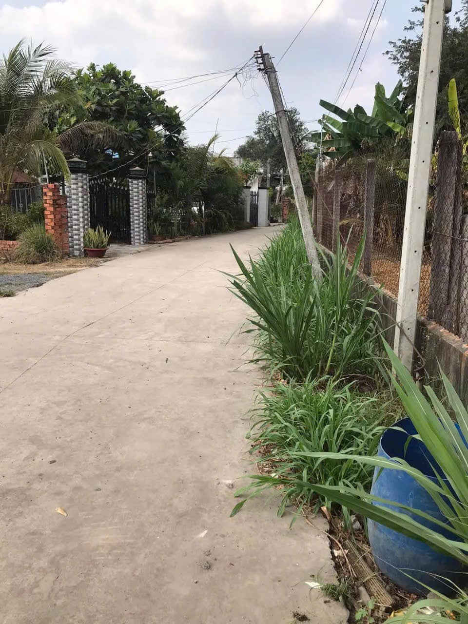 Bán đất 430m2, mặt tiền 10.2m nở hậu 14m tại khu phố Bàu Lùn, Trảng Bàng, Tây Ninh