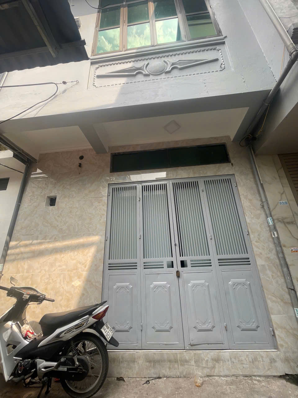 Phố Nguyễn An Ninh, phường Tương Mai, quận Hoàng Mai, khu vực dân cư đông đúc tiện ích bạt ngàn