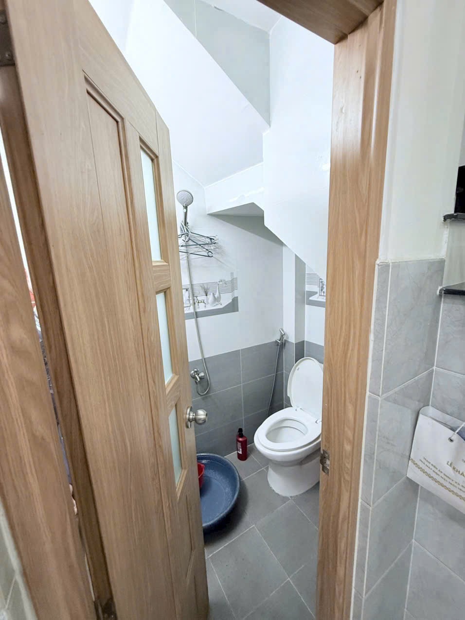 Bán nhà Bình Tân, diện tích 32,2m2, 1 phòng ngủ giá 1,7 tỷ gần Aeon Mall