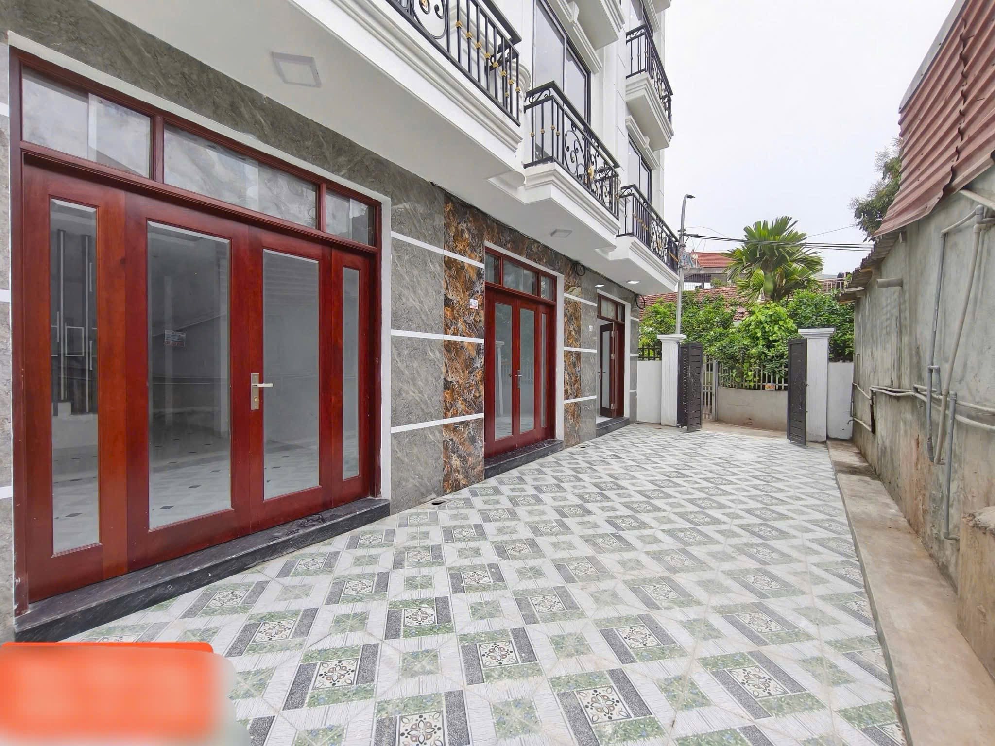 Nhà Vân Côn 42m2 * 4 tầng, vị trí đẹp ô tô đỗ, 3km Vinsmart City, 15 phút lên Mỹ Đình 3,9 tỷ