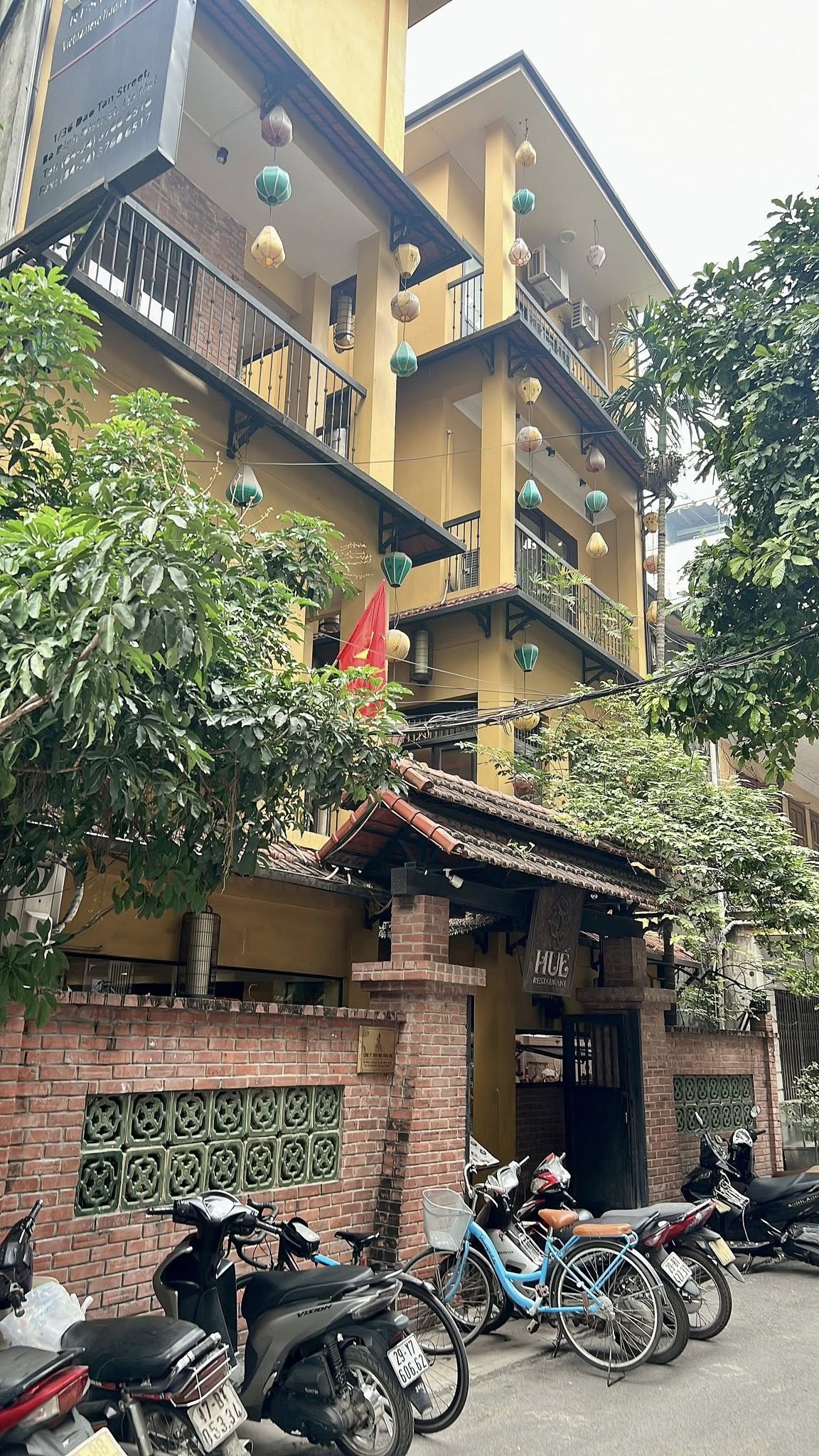 Bán biệt thự phố Đội Cấn, 140m2, 4 tầng, mặt tiền 11m, gara ô tô, kinh doanh