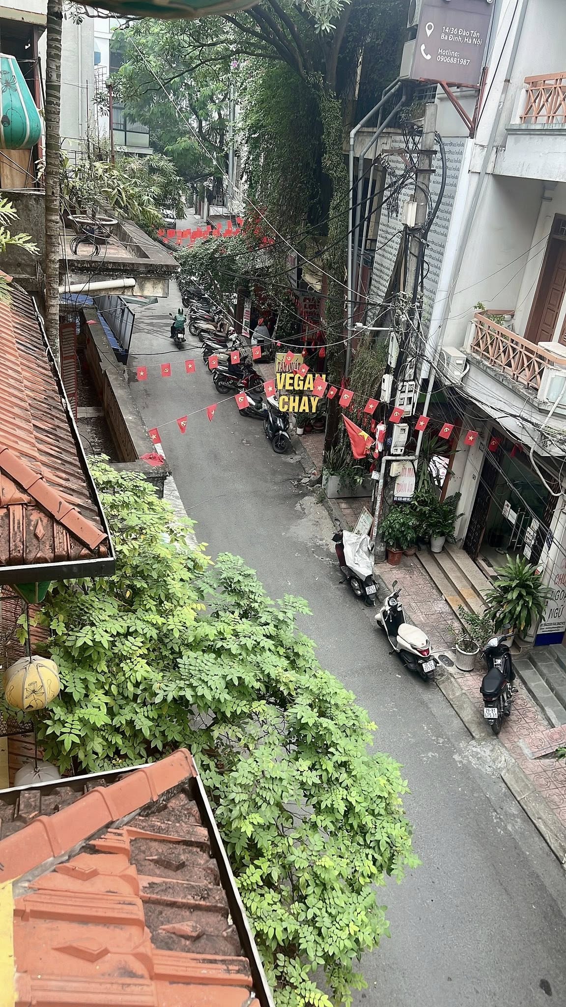 Bán biệt thự phố Đội Cấn, 140m2, 4 tầng, mặt tiền 11m, gara ô tô, kinh doanh