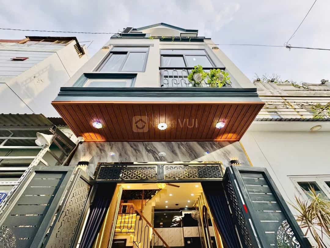 Bán nhà Nguyễn Đình Chính, phường 15, Phú Nhuận, 4,25 tỷ, sổ riêng, đầy đủ tiện ích xung quanh