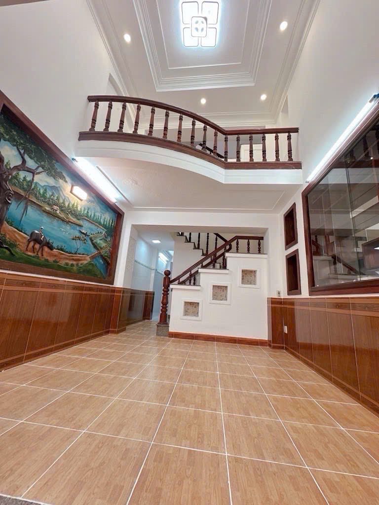 Bán căn nhà quận 10, diện tích 40m2, 1 sẹc sát mặt tiền kinh doanh giá bán 6 tỷ