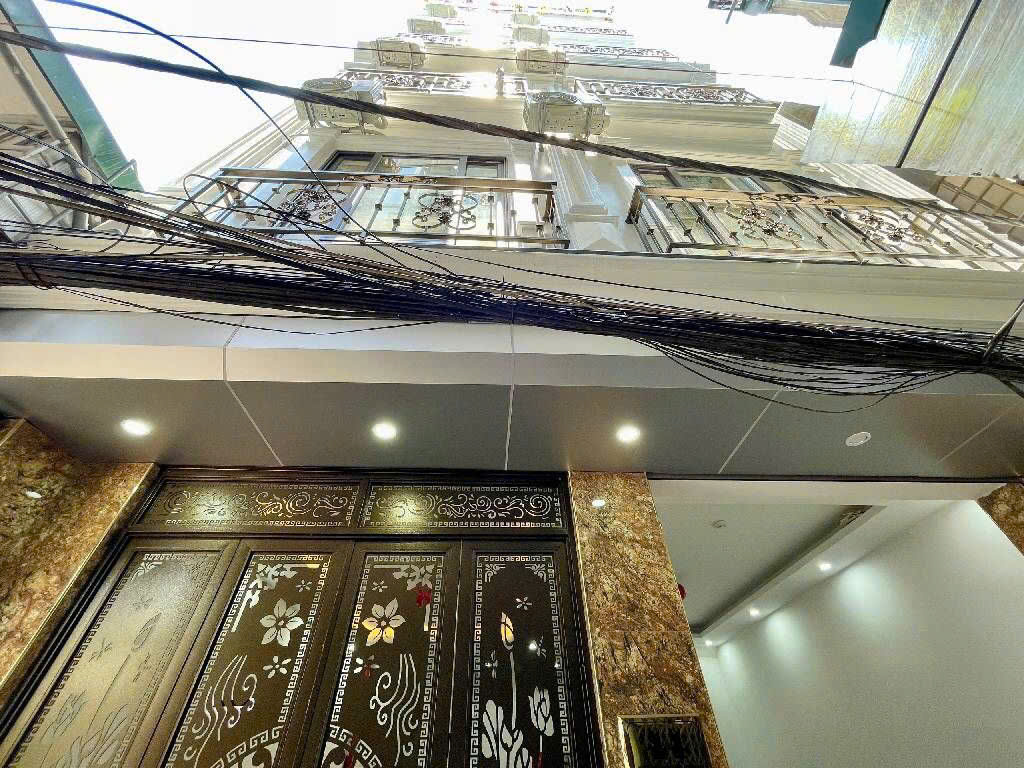 Ba Đình căn hộ dịch vụ - 7 tầng thang máy - 2 thoáng trước sau - 11 phòng full nội thất khách sạn - 30m ra phố