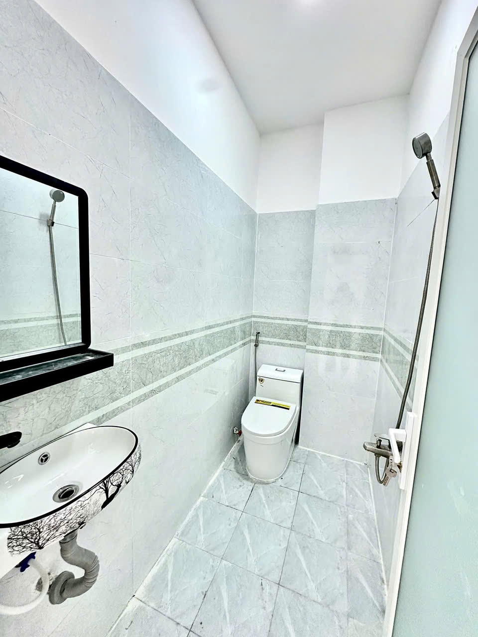 Chính chủ cần bán căn nhà 1 trệt 1 lửng 2 phòng ngủ giá 1,6 tỷ thuộc Bình Hưng Hòa B, Bình Tân