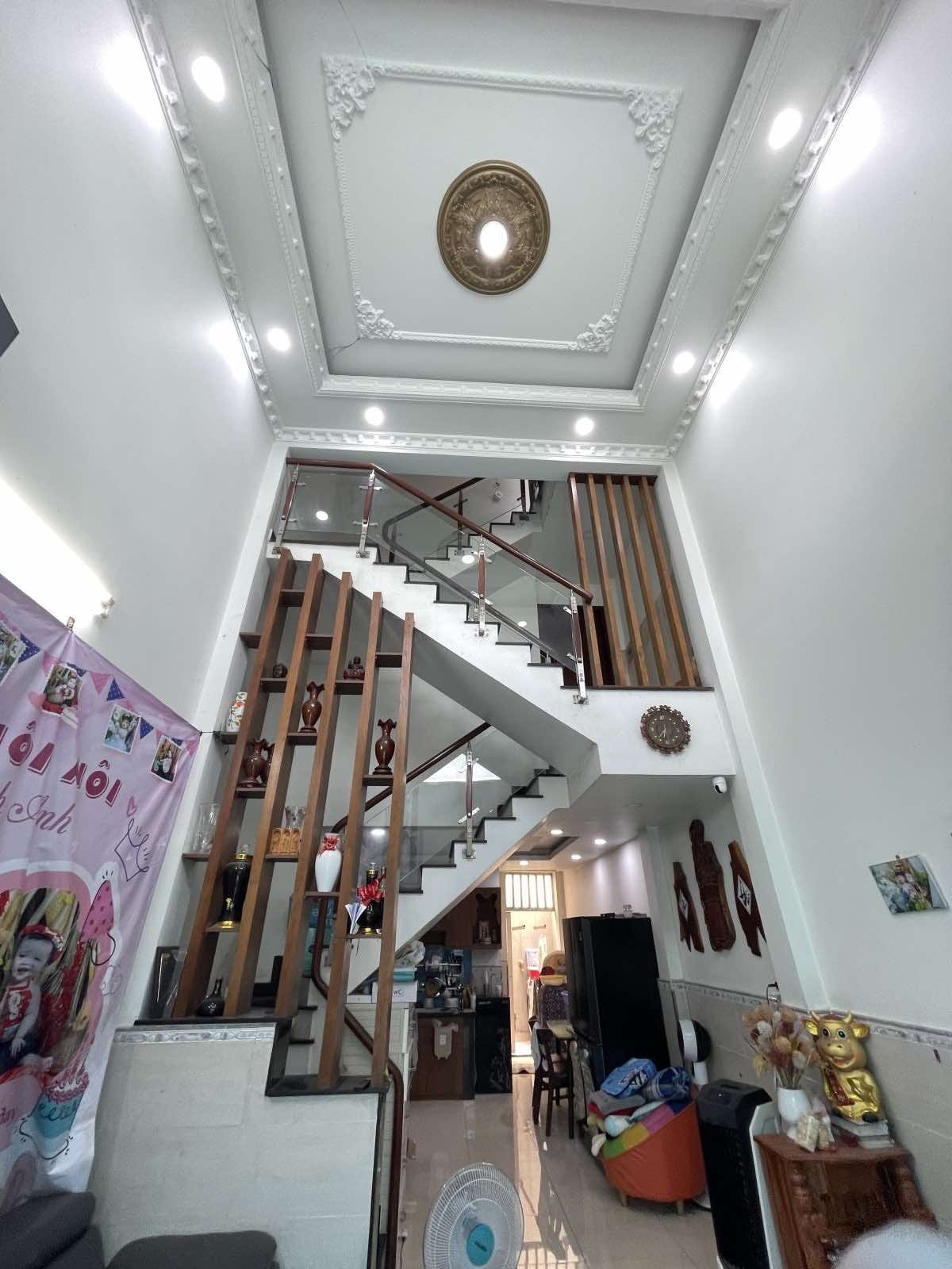 Nhà 3 tầng kiên cố – hẻm 6m xe tải – cách mặt tiền 50m – đường Cây Cám, Bình Tân – giá 2,2 tỷ