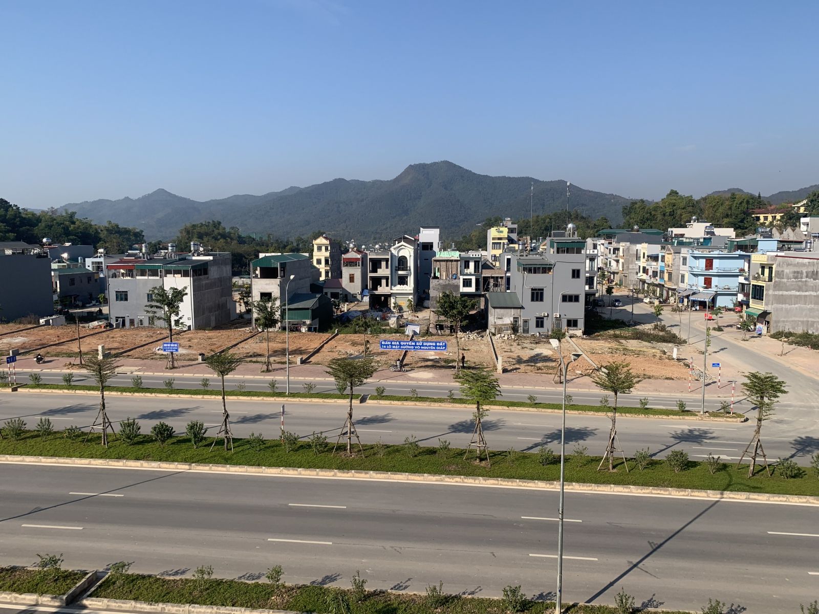 Bán đất Sông Hiến, Cao Bằng, ngõ ô tô đỗ cửa, cách ngã ba Gia Cung khoảng 300m