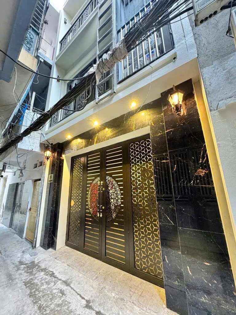 Toà nhà Ngọc Khánh 60m2 x 6 tầng thang máy – xây mới full đồ – dòng tiền 80 triệu/tháng