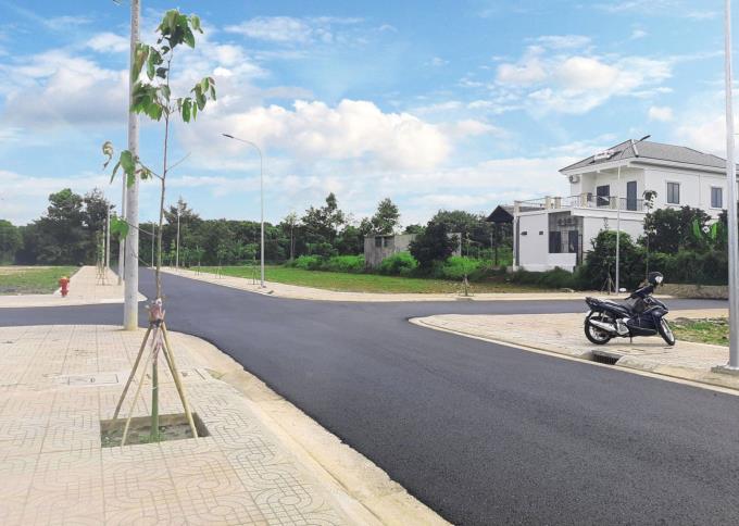 Bán gấp lô đất đẹp trung tâm Hoà Long, mặt tiền 10m