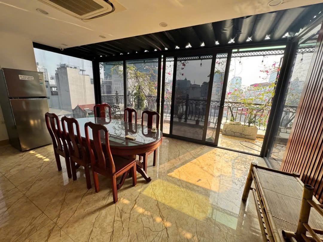 Siêu phẩm Giang Văn Minh 8 tầng có hầm, full công năng, ô tô tránh vỉa hè lõi thủ đô 103m2, chỉ 61 tỷ