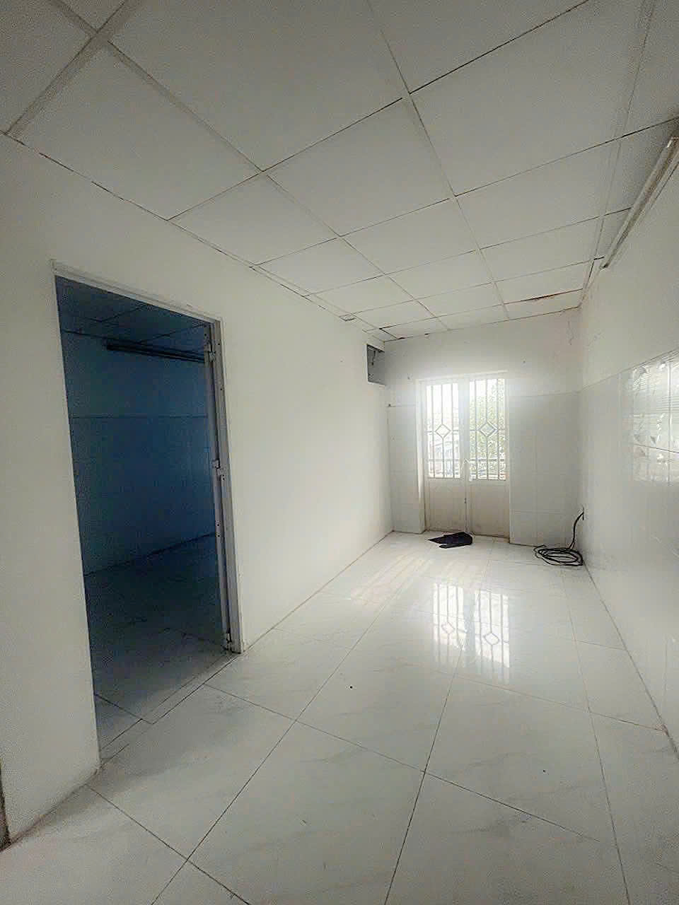 Mặt tiền kinh doanh 3 tầng, gần Uỷ ban quận Tân Phú, 4 tỷ