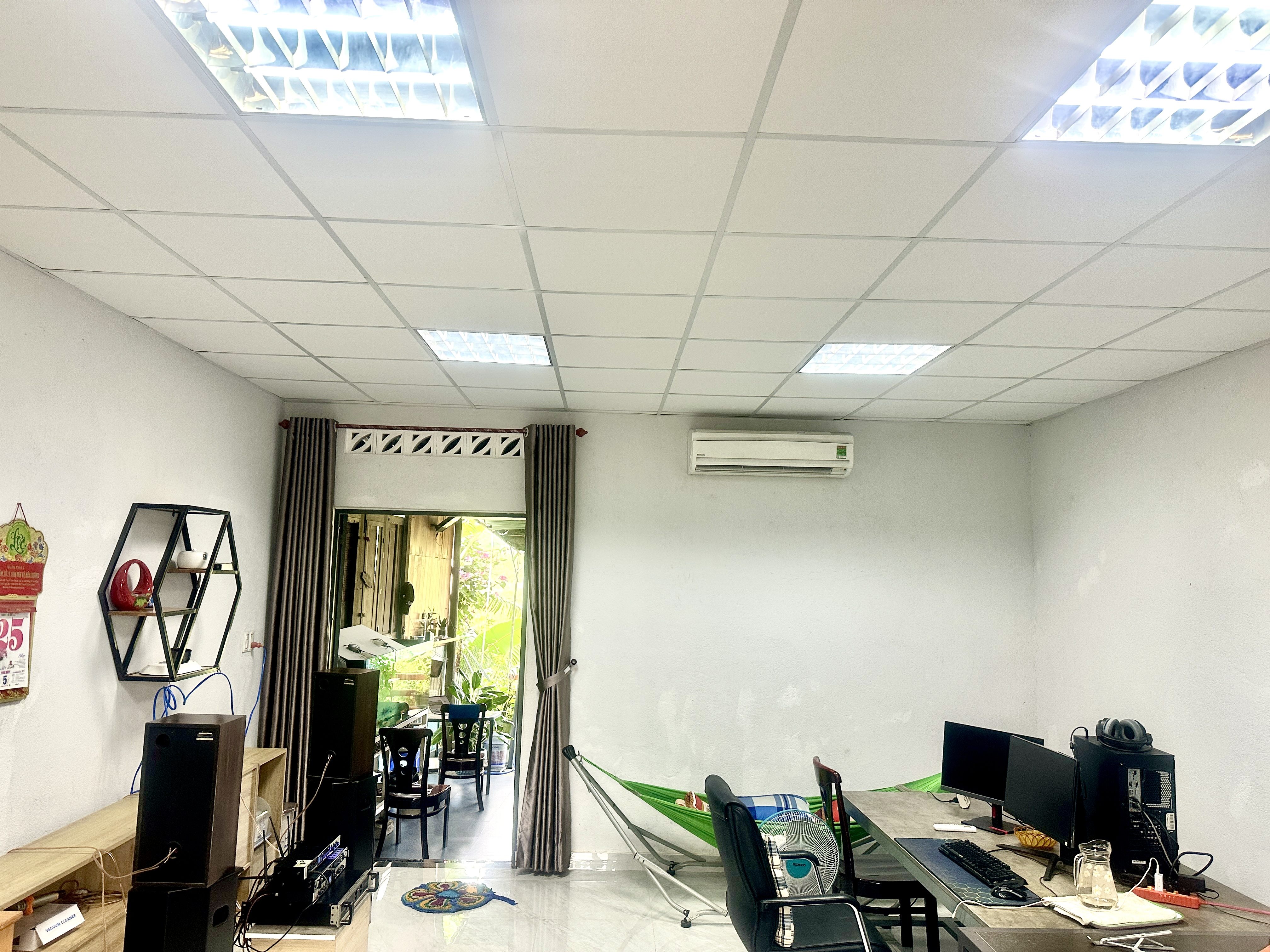 800 triệu - nhà giấy tờ 3 lá - mặt tiền đường 10,5m xã Bà Nà