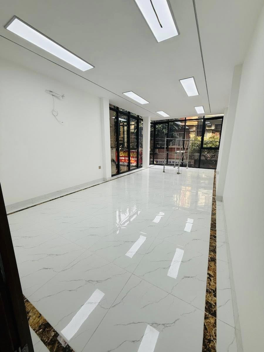 Bán nhà đường Thịnh Liệt, Hoàng Mai, 50m2 - 6 tầng, thang máy