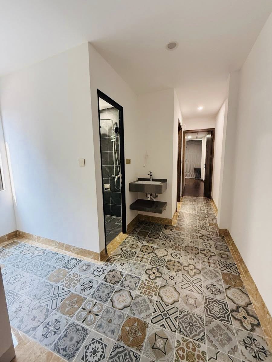 Bán nhà đường Thịnh Liệt, Hoàng Mai, 50m2 - 6 tầng, thang máy