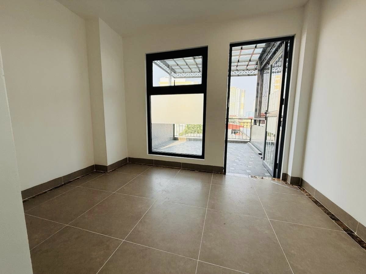 Bán nhà đường Thịnh Liệt, Hoàng Mai, 50m2 - 6 tầng, thang máy