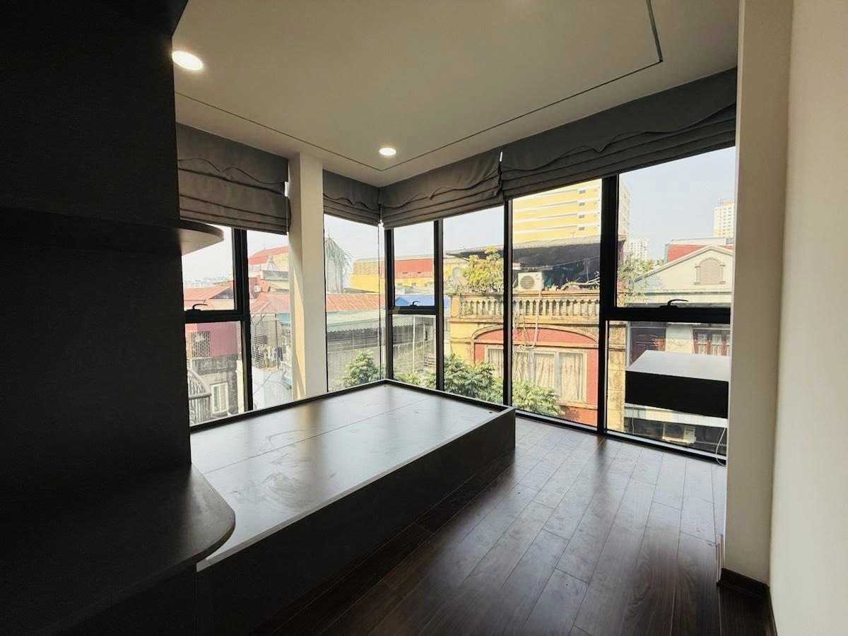 Bán nhà đường Thịnh Liệt, Hoàng Mai, 50m2 - 6 tầng, thang máy