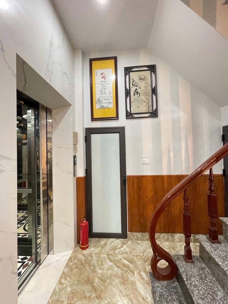 Bán nhà đường Hoàng Đạo Thành, Thanh Xuân, 6 tầng, thang máy