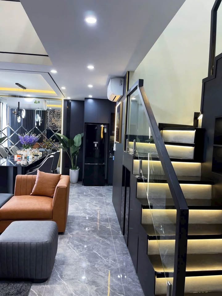 Chính chủ bán căn duplex 2 tầng 3 ngủ 96,5m2 chung cư Dragon Castle Bãi Cháy, Hạ Long - Ngay cạnh TTTM Aeon Mall Cái Lân