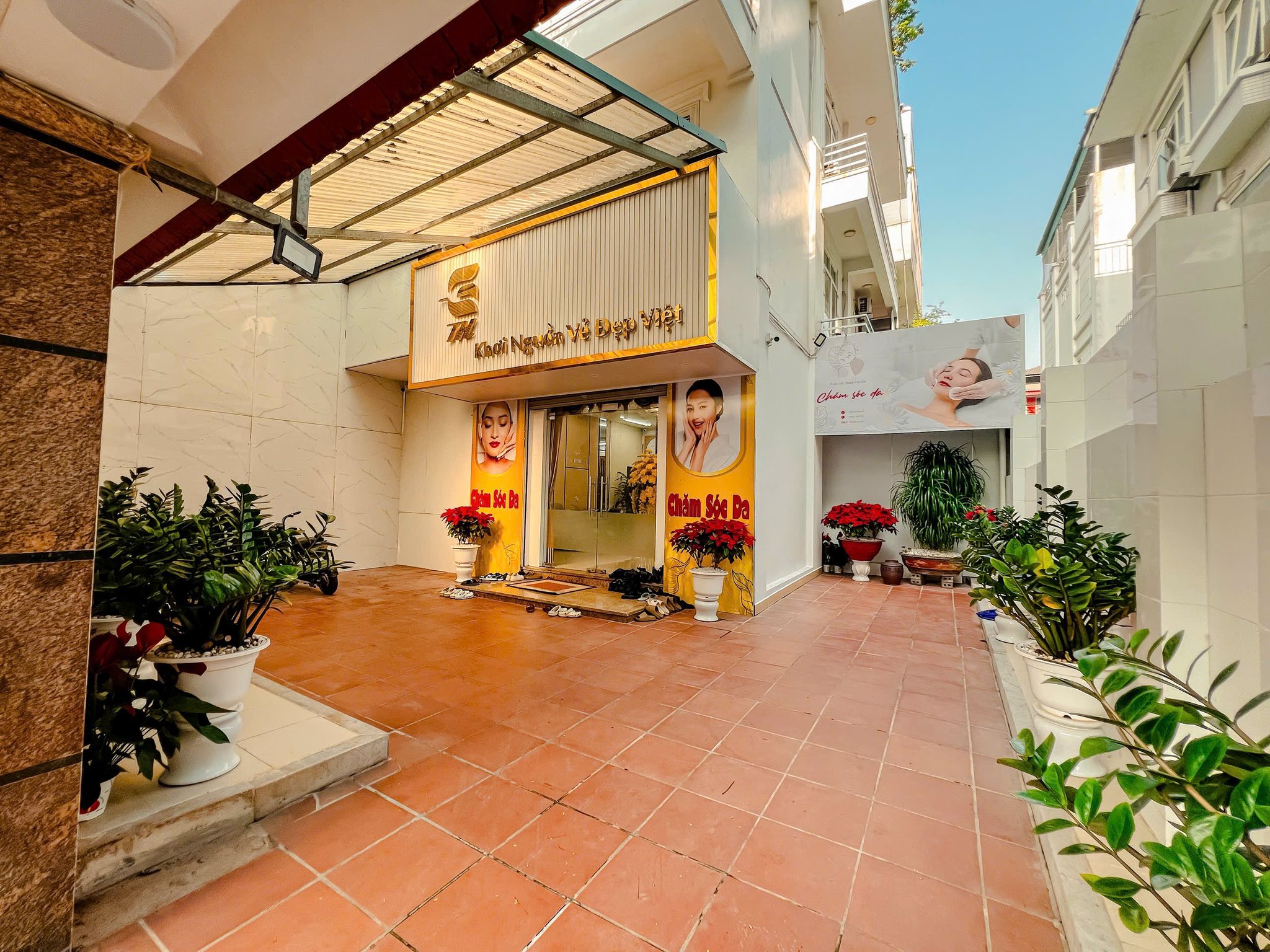 Bán biệt thự khu đô thị Tây Nam Linh Đàm, 200m2 - 4 tầng