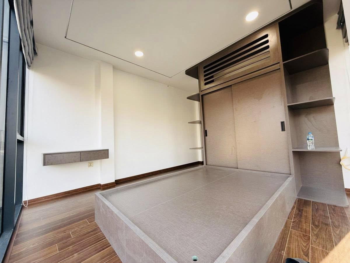 Bán nhà đường Thịnh Liệt, Hoàng Mai, 50m2 - 6 tầng, thang máy