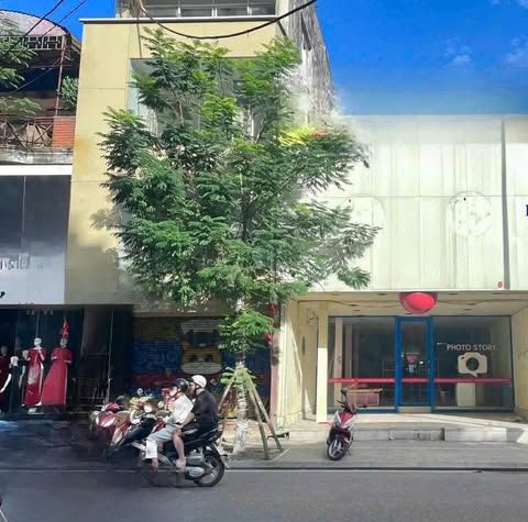 Cho thuê mặt bằng trung tâm Bến Nghé, thành phố Huế, giá 48 triệu/tháng