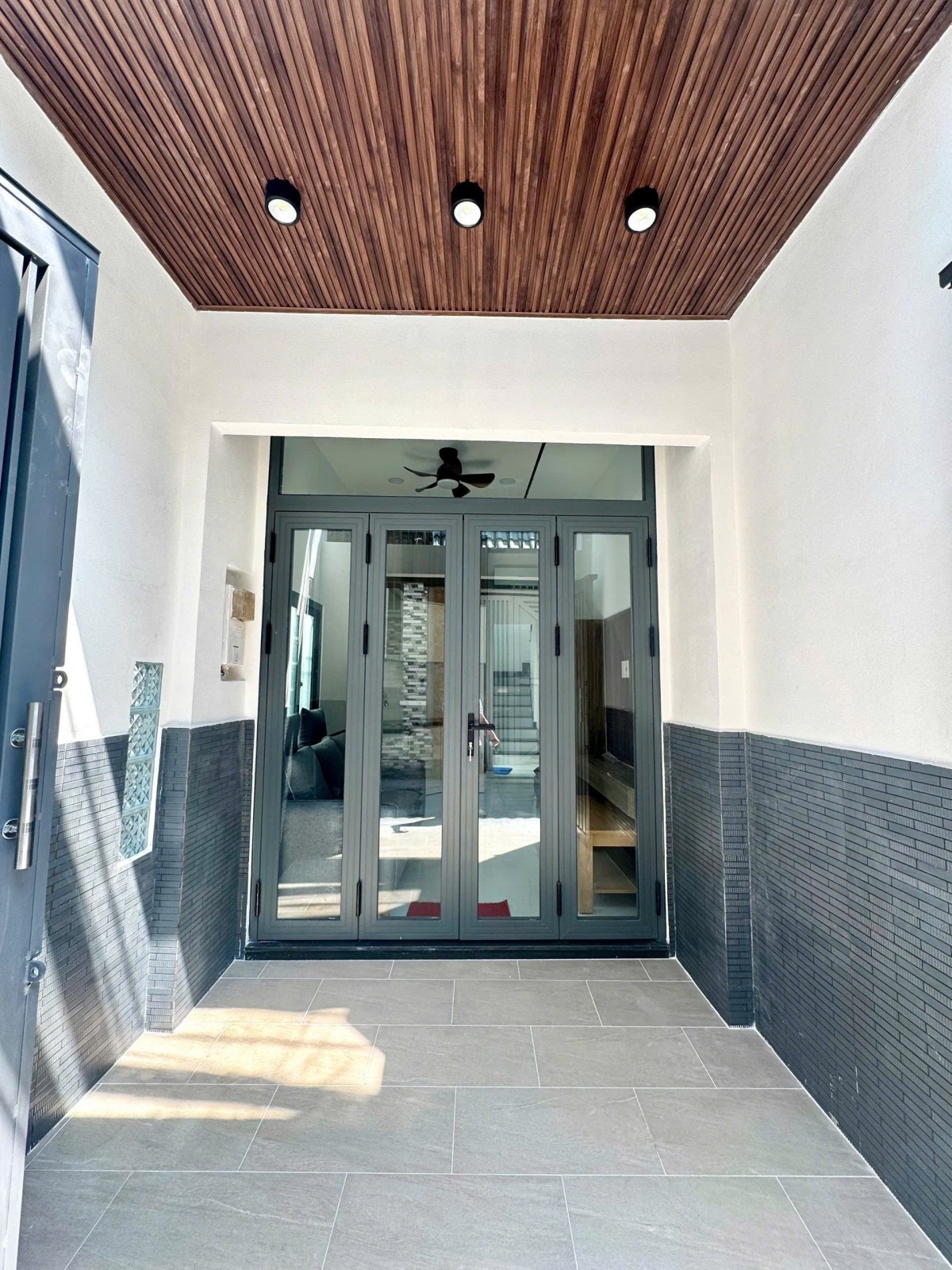 Quận Bình Thạnh, Xô Viết Nghệ Tĩnh, lô góc 2 mặt hẻm, 2 ngủ, 33m2, giá 4.68 tỷ