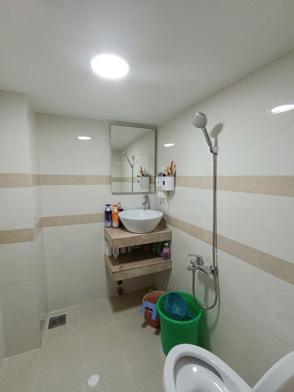 Nhà 2 tầng ô tô đậu cửa, gần mặt tiền Tây Thạnh, giá 4.85 tỷ