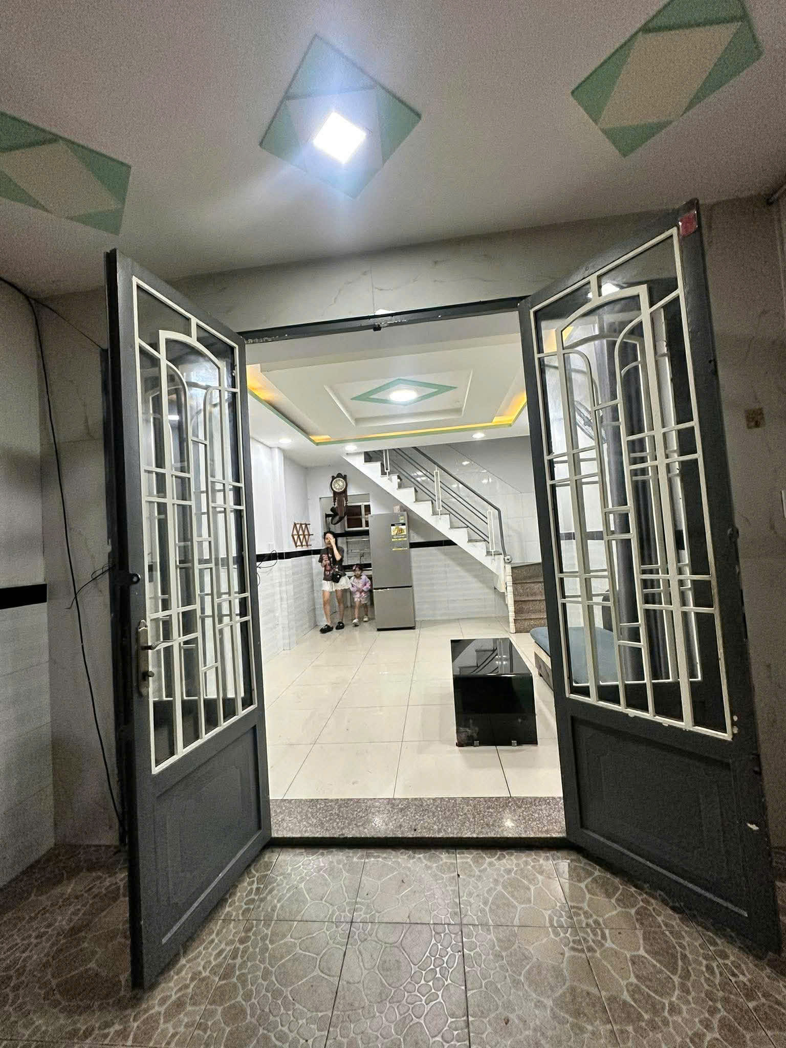 Nhà ô tô đỗ cửa Tân Thắng, gần Aeon, cạnh Uỷ ban Sơn Kỳ, giá 4.3 tỷ