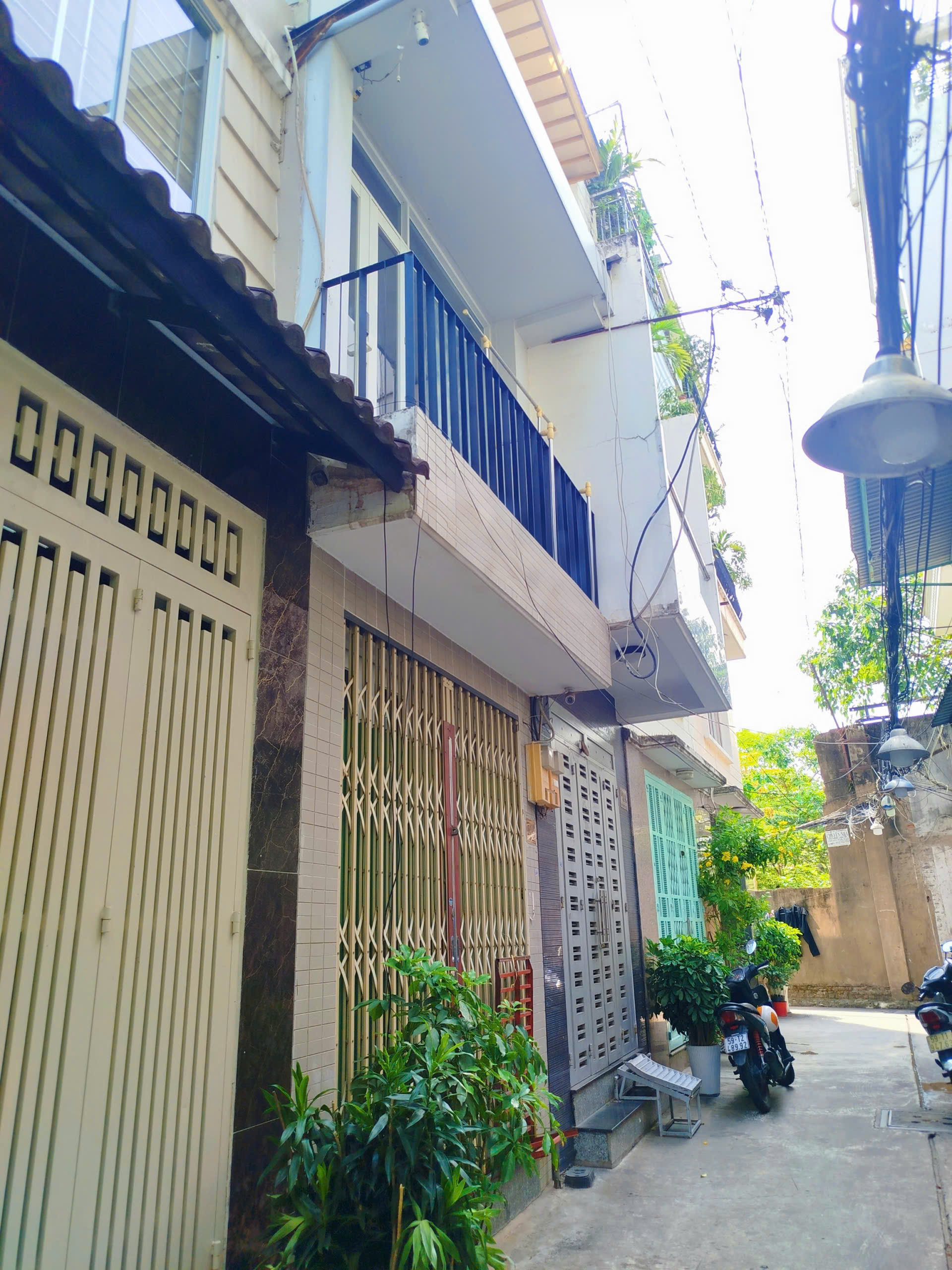 Bán nhà hẻm Nguyễn Cảnh Chân, phường Cầu Kho, quận 1.