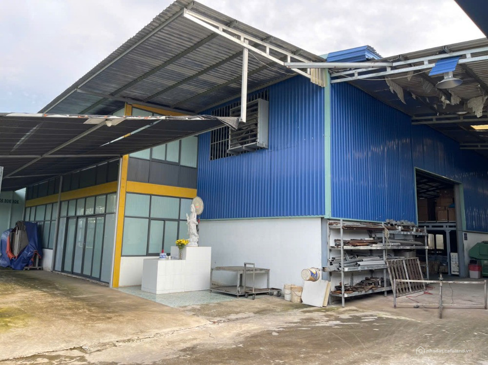 Bán mảnh đất 600m2, sổ riêng có thổ cư, có nhà xưởng sẵn, ngay giáo xứ Ngọc Đồng, Hố Nai, giá 4.65 tỷ