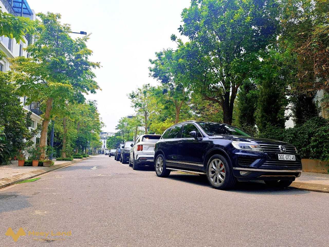 Biệt thự sân vườn đẳng cấp The Manor Central Park, lô góc 3 thoáng, hoàn thiện full nội thất xịn sò