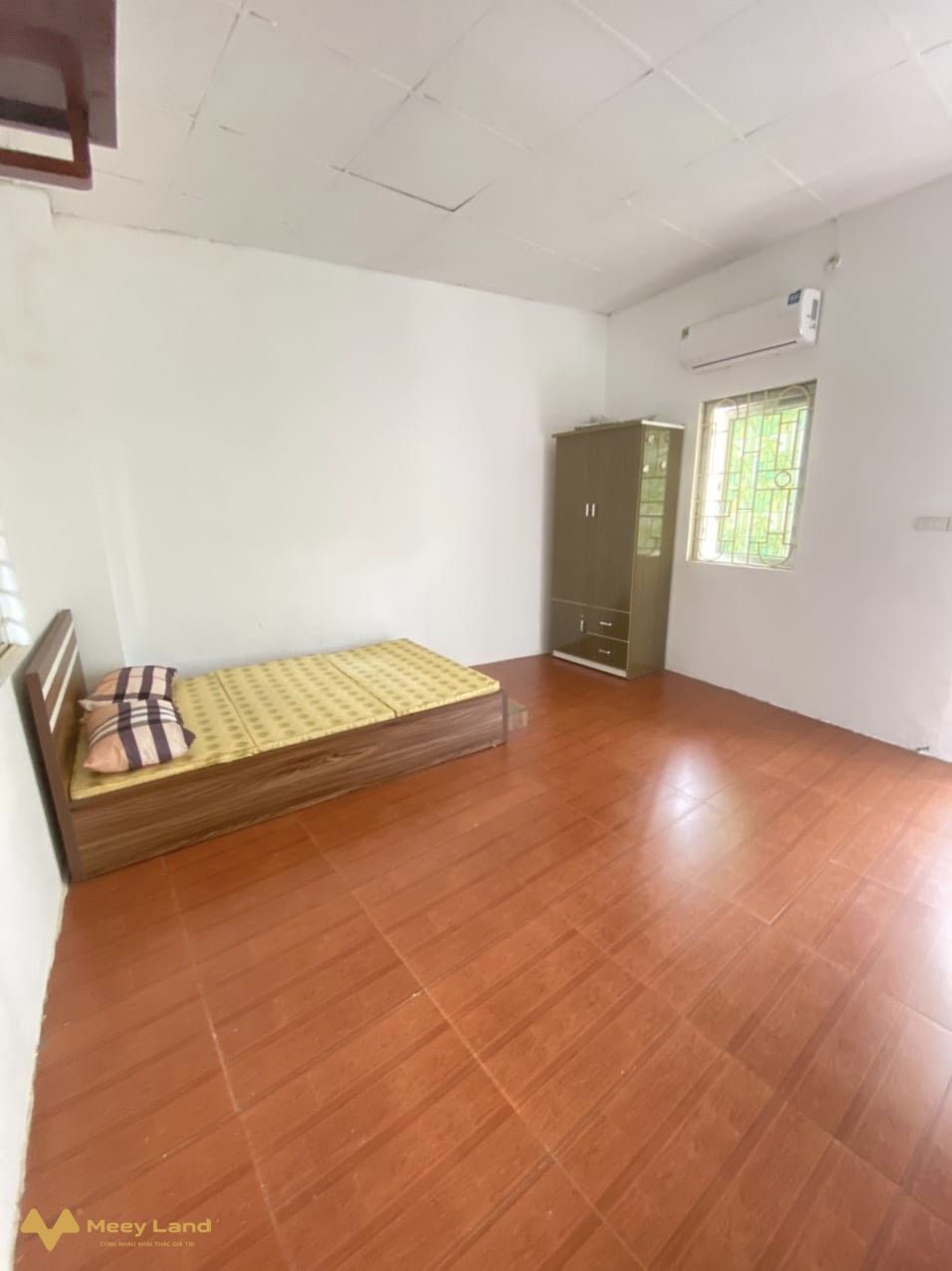 Bán nhà Ngọc Thuỵ Long Biên, ô tô đỗ cửa vào nhà ngõ thông, đầu tư tốt nhà 4 tầng, 35m2, giá 3,3 tỷ