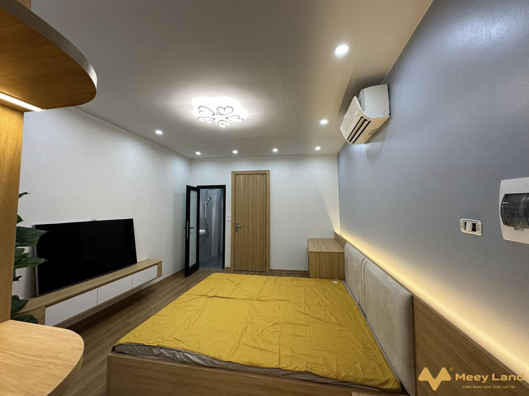 Bán gấp nhà gần Hồ Gươm 40m2, 4 tầng, giá 4,45 tỷ