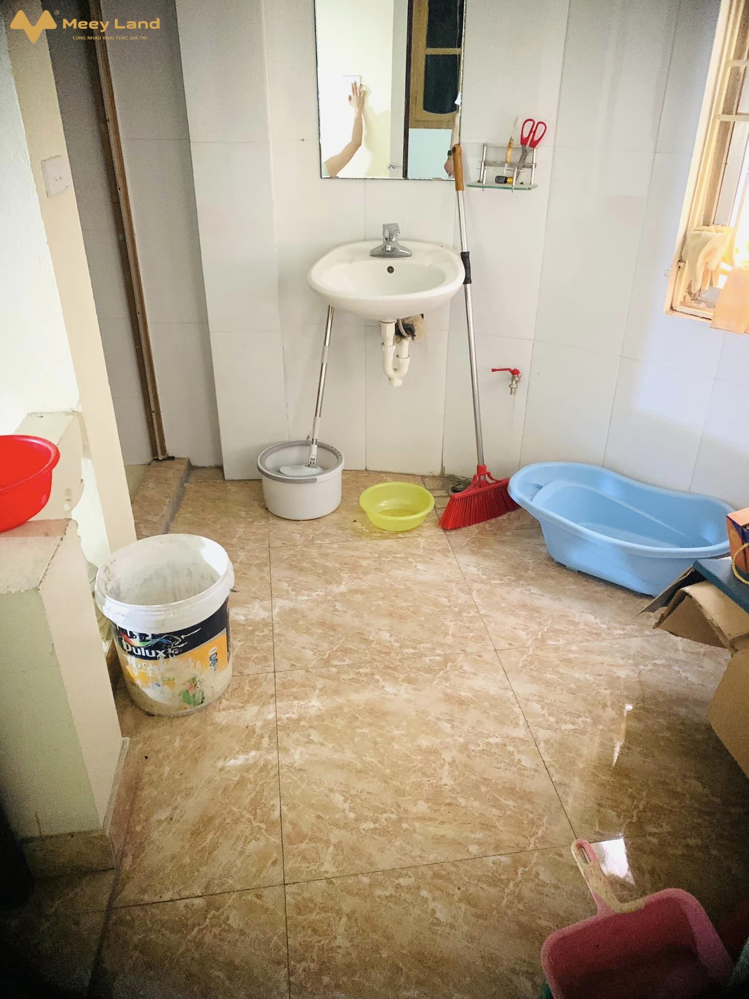 Bán gấp nhà phố Bạch Mai 50m2, 3 tầng, mặt tiền 3,5m, giá 3,48 tỷ