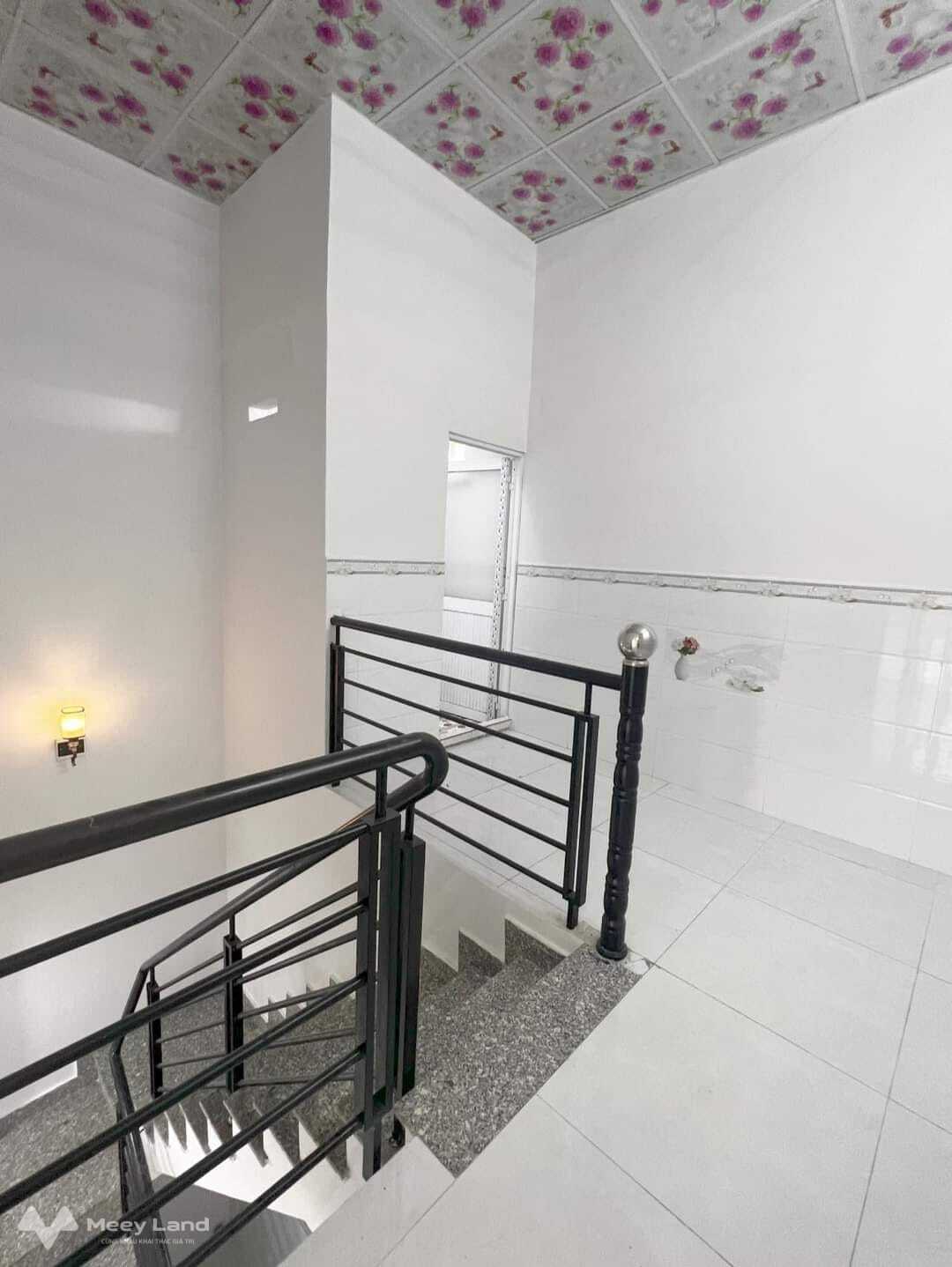 Bán nhà 2 phòng ngủ gần trường tiểu học Xuân Thới Thượng 1,6 tỷ gọi xem nhà